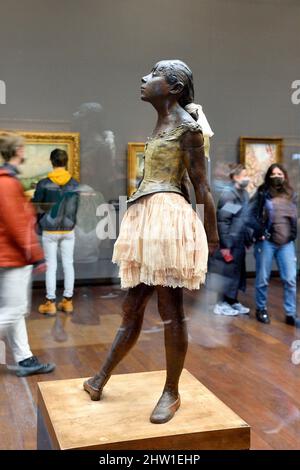 Frankreich, Paris, Orsay Museum, kleine vierzehnjährige Tänzerin, auch bekannt als große Dressed Dancer (1878-1881) von Edgar Degas Stockfoto