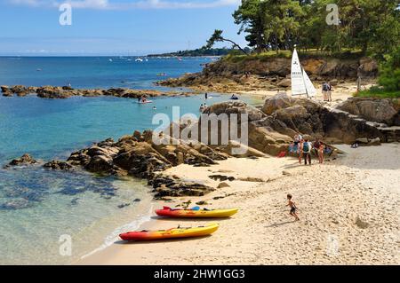 Frankreich, Finistere (29), Fouesnant, die Küste zwischen Cap Coz und der Pointe de Beg Meil, bot-Conan Strand entlang des Küstenweges Stockfoto