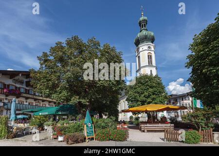 Deutschland, Bayern, Oberbayern, Chiemgau, Reit im Winkl, kirchplatz von Saint Pancras (St. Pankratius) Stockfoto