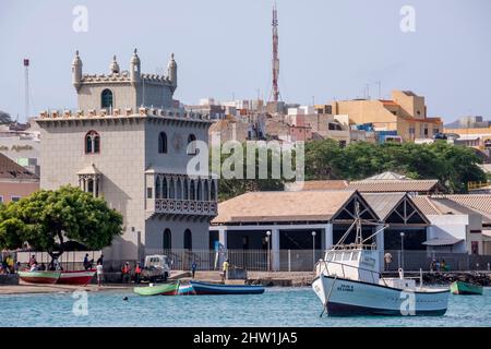 Porto Grande Bucht und Belem Turm replic in der Stadt Mindelo Hauptstadt der Insel São Vicente, Kap Verde Stockfoto
