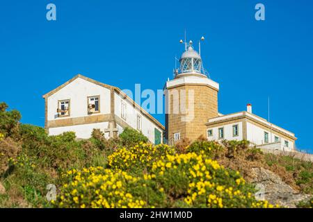 Spanien, Galizien, Finisterre (Fisterra), Endziel der Wallfahrt nach Santiago de Compostela, Leuchtturm am Kap Finisterre, erbaut 1853 Stockfoto