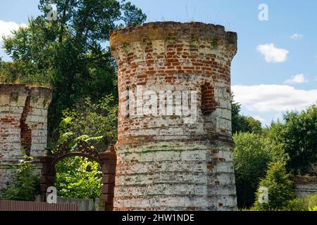 Das gut Tschernyschow im Dorf Jaropolez, Bezirk Wolokolamsk, Russland Stockfoto