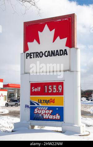 Rekordpreise für Benzin, Toronto, Kanada, 2022 Stockfoto