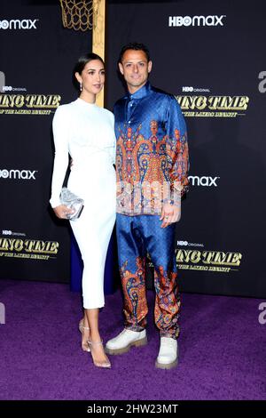 LOS ANGELES - 2. MÄRZ: Nicole McPherson, Javier Hernandez zur
