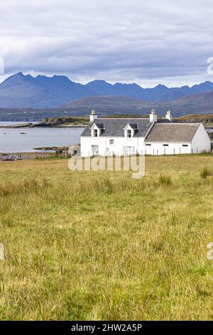 Der kleine Weiler Achnakloich bei Tarskavaig auf der Sleat-Halbinsel im Süden der Isle of Skye, Highland, Schottland, Großbritannien Stockfoto