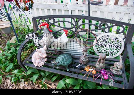 Straßen und Geschäfte von Cedarburg, Wisconsin, USA. Cedarburg ist eine Stadt im Ozaukee County, Wisconsin, USA. Stockfoto