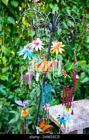 Straßen und Geschäfte von Cedarburg, Wisconsin, USA. Cedarburg ist eine Stadt im Ozaukee County, Wisconsin, USA. Stockfoto