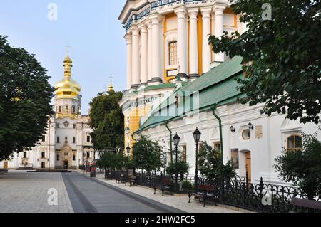 Kiew (Kiew) Höhlenkloster (Kiew-Pechersk Lavra) in der ukrainischen Hauptstadt. Es handelt sich um ein historisches christliches Kloster, das in der östlichen Orthodoxie gegründet wurde Stockfoto