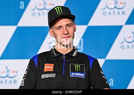 Losail, Katar. 03. März 2022. Pressekonferenz und Präsentation von Fahrern und Fahrrädern vor dem MotoGP Grand Prix von Katar auf dem Losail International Circuit, Katar, 03. März 2022 in Bild: Quartararo Rueda de prensa y presentacion de pilotos y equipos previa al Gran Premio de Qatar en el Circuito Internacional de Losail, Qatar 3 de Marzo de 2022 POOL/ MotoGP.com/Cordon die Pressebilder sind nur für die redaktionelle Verwendung bestimmt. Obligatorischer Kredit: © motogp.com Kredit: CORDON PRESS/Alamy Live News Stockfoto