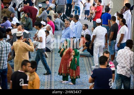 Rom, Italien 30/08/2011: ID-ul-Fitr an der Großen Moschee, dem islamischen Fest des Fastenbrechens im Ramadan. ©Andrea Sabbadini Stockfoto