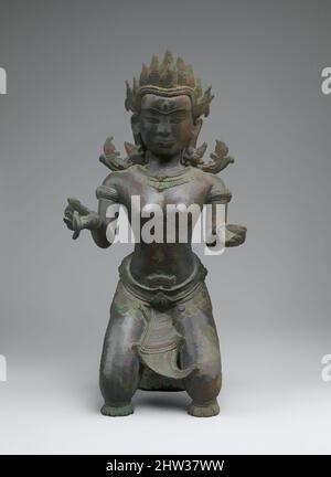 Kunst inspiriert von knieenden weiblichen Gottheiten, Angkor-Periode, zweite Hälfte des 12.. Jahrhunderts, Kambodscha, Bronze, H. 8 1/2 in. (21,6 cm), Skulptur, Klassisches von Artotop modernisiertes Werk mit einem Schuss Moderne. Formen, Farbe und Wert, auffällige visuelle Wirkung auf Kunst. Emotionen durch Freiheit von Kunstwerken auf zeitgemäße Weise. Eine zeitlose Botschaft, die eine wild kreative neue Richtung verfolgt. Künstler, die sich dem digitalen Medium zuwenden und die Artotop NFT erschaffen Stockfoto