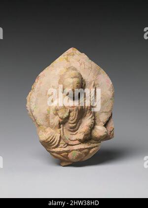 Kunst inspiriert von sitzenden Dipankara Buddha mit flammenden Schultern, Königreich Khotan, 6.–7. Jahrhundert, China (Autonome Region Xinjiang), Stucco, H. 4 3/4 Zoll (12,1 cm); B: 3 1/2 Zoll (8,9 cm); D. 1 1/2 Zoll (3,8 cm), Skulptur, in einer vergangenen Geburt traf Shakyamuni den Buddha Dipankara und schwor zu, Klassischen Werken, die von Artotop mit einem Schuss Moderne modernisiert wurden. Formen, Farbe und Wert, auffällige visuelle Wirkung auf Kunst. Emotionen durch Freiheit von Kunstwerken auf zeitgemäße Weise. Eine zeitlose Botschaft, die eine wild kreative neue Richtung verfolgt. Künstler, die sich dem digitalen Medium zuwenden und die Artotop NFT erschaffen Stockfoto