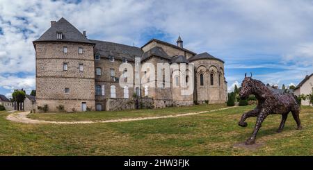 Vue panoramique de l'église abbatiale Saint-André Saint-Léger Stockfoto