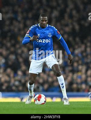 Liverpool, Großbritannien. 03. März 2022. Abdoulaye Doucour #16 von Everton in Liverpool, Großbritannien, am 3/3/2022. (Foto von Craig Thomas/News Images/Sipa USA) Quelle: SIPA USA/Alamy Live News Stockfoto