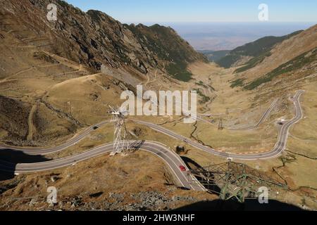 Blick auf den Transfagarasan Highway im Frühherbst, Rumänien 2021 Stockfoto