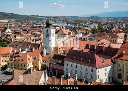 Sibiu, Rumänien - 21. September 2019. Luftaufnahme über die Stadt von St. Mary Lutheran Cathedral in Sibiu Stadt, Rumänien Stockfoto