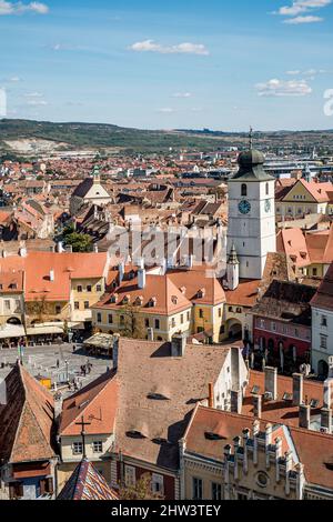 Sibiu, Rumänien - 21. September 2019. Luftaufnahme über die Stadt von St. Mary Lutheran Cathedral in Sibiu Stadt, Rumänien Stockfoto