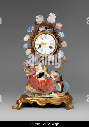 Kunst inspiriert von Manteluhr (Pendule de chiminée), Uhrmacher: Paul Gudin Le Jeune (französisch, aufgenommen 1739, gestorben 1755), Uhr ca. 1750, Figuren verziert ca. 1737/38, Französisch, Paris mit Deutsch, Meissen und Französisch, Fall Vincennes, Fall: Hartporzellan und Weichporzellan, mit vergoldeten, klassischen Werken, die von Artotop mit einem Schuss Moderne modernisiert wurden. Formen, Farbe und Wert, auffällige visuelle Wirkung auf Kunst. Emotionen durch Freiheit von Kunstwerken auf zeitgemäße Weise. Eine zeitlose Botschaft, die eine wild kreative neue Richtung verfolgt. Künstler, die sich dem digitalen Medium zuwenden und die Artotop NFT erschaffen Stockfoto