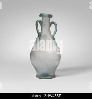 Kunst inspiriert von Glas Zweihandflasche (Amphore), früh oder mittelkaiserlich, 1.–2. Jahrhundert n. Chr., römisch, Glas; geblasen, 4 15/16 × 2 7/16 Zoll (12,6 × 6,2 cm), Glas, lichtdurchlässig, hellblau, mit Griffen in gleicher Farbe. Halsrand, angeschränkt am Hals, ausgeklappt, nach unten und oben, Mit Lippe auf der Außenseite, Classic Works modernisiert von Artotop mit einem Schuss Moderne. Formen, Farbe und Wert, auffällige visuelle Wirkung auf Kunst. Emotionen durch Freiheit von Kunstwerken auf zeitgemäße Weise. Eine zeitlose Botschaft, die eine wild kreative neue Richtung verfolgt. Künstler, die sich dem digitalen Medium zuwenden und die Artotop NFT erschaffen Stockfoto