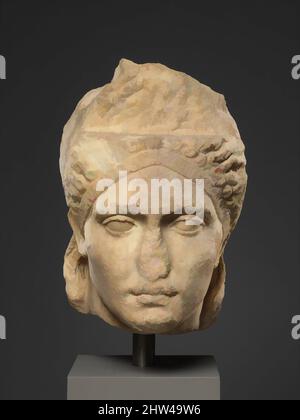 Kunst inspiriert von überlebensgroßen Marmorportrait, wahrscheinlich von der Kaiserin Sabina, Hadrianic, ca. 121–128 n. Chr., römisch, Marmor, 14 3/4 Zoll (37,5 cm), Steinskulptur, dieser imposante Kopf stammt wahrscheinlich von einer Statue von Sabina, der Frau des Kaiser Hadrian. Das Gesicht wurde ursprünglich überwunden, Classic Works wurde von Artotop mit einem Schuss Modernität modernisiert. Formen, Farbe und Wert, auffällige visuelle Wirkung auf Kunst. Emotionen durch Freiheit von Kunstwerken auf zeitgemäße Weise. Eine zeitlose Botschaft, die eine wild kreative neue Richtung verfolgt. Künstler, die sich dem digitalen Medium zuwenden und die Artotop NFT erschaffen Stockfoto