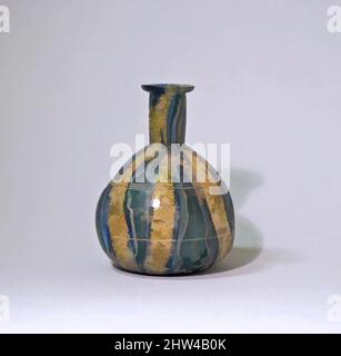 Kunst inspiriert von Glas Goldband Mosaik Flasche, frühen Imperial, Julio-Claudian, 1. Hälfte des 1.. Jahrhunderts n. Chr., Roman, Glas; gegossen und geblasen, und geschnitten, H. 4 1/8 Zoll (10,5 cm), Glas, lichtdurchlässig kobaltblau, türkisgrün, opak weiß, Und farblos umhüllend zerbrochenen Blattgold, Classic Works modernisiert von Artotop mit einem Schuss Moderne. Formen, Farbe und Wert, auffällige visuelle Wirkung auf Kunst. Emotionen durch Freiheit von Kunstwerken auf zeitgemäße Weise. Eine zeitlose Botschaft, die eine wild kreative neue Richtung verfolgt. Künstler, die sich dem digitalen Medium zuwenden und die Artotop NFT erschaffen Stockfoto