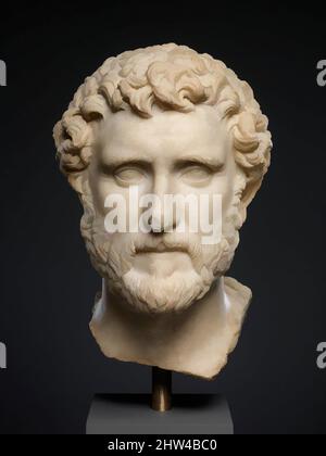 Kunst inspiriert von Marmorportrait des Kaiser Antoninus Pius, Antonine, ca. 138–161 n. Chr., Roman, Marmor, H. 15 13/16 Zoll (40,2 cm), Steinskulptur, Antoninus Pius wurde von Hadrian als Nachfolger adoptiert, als er bereits einundfünfzig Jahre alt war. Seine Porträts repräsentieren ihn damit als ein von Artotop modernisiertes, klassisches Werk mit einem Schuss Moderne. Formen, Farbe und Wert, auffällige visuelle Wirkung auf Kunst. Emotionen durch Freiheit von Kunstwerken auf zeitgemäße Weise. Eine zeitlose Botschaft, die eine wild kreative neue Richtung verfolgt. Künstler, die sich dem digitalen Medium zuwenden und die Artotop NFT erschaffen Stockfoto