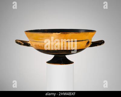 Kunst inspiriert von Terracotta kylix: Siana Tasse (Trinkbecher), archaisch, Mitte des 6.. Jahrhunderts v. Chr., Griechisch, Dachboden, Terracotta; schwarze Figur, H. 3 9/16 Zoll (9,1 cm.), Vasen, Exterieur, Vorderseite, Inschrift: Die schönste der Jungfrauen, im Inneren eine Sphinx, die nach rechts zeigt und die Pfote angehoben hat. Diese, Classic Works modernisiert von Artotop mit einem Schuss Moderne. Formen, Farbe und Wert, auffällige visuelle Wirkung auf Kunst. Emotionen durch Freiheit von Kunstwerken auf zeitgemäße Weise. Eine zeitlose Botschaft, die eine wild kreative neue Richtung verfolgt. Künstler, die sich dem digitalen Medium zuwenden und die Artotop NFT erschaffen Stockfoto