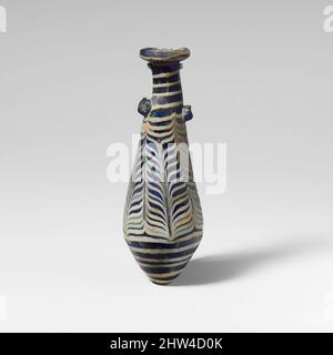 Kunst inspiriert von Glas-Alabastroon (Parfümflasche), hellenistisch, 2.–Mitte 1. Jahrhundert v. Chr., Griechisch, Östliches Mittelmeer, Glas; kernförmig, Gruppe III, H.: 4 1/2 Zoll (11,5 cm), Glas, lichtdurchlässig blau, mit Griffen in gleicher Farbe; Trails in opak-weiß., Randscheibe mit dicker abgerundeter Kante, Classic Works modernisiert von Artotop mit einem Schuss Moderne. Formen, Farbe und Wert, auffällige visuelle Wirkung auf Kunst. Emotionen durch Freiheit von Kunstwerken auf zeitgemäße Weise. Eine zeitlose Botschaft, die eine wild kreative neue Richtung verfolgt. Künstler, die sich dem digitalen Medium zuwenden und die Artotop NFT erschaffen Stockfoto