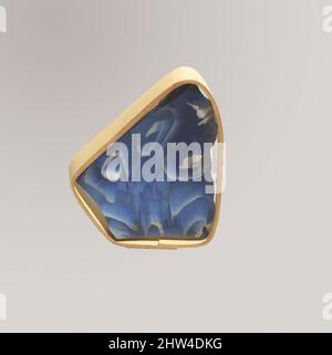 Kunst inspiriert von Glasmosaik geripptes Schalenfragment, frühes Imperium, Ende des 1.. Jahrhunderts v. Chr.–Anfang des 1.. Jahrhunderts n. Chr., römisch, Glas; Guss und Werkzeug, andere: 1 11/16 x 1 5/16 Zoll (4,3 x 3,4 cm), Glas, Randfragment., lichtdurchlässig kobaltblau und opak weiß., abgerundeter Rand; abfackender Hals, Classic Works modernisiert von Artotop mit einem Schuss Moderne. Formen, Farbe und Wert, auffällige visuelle Wirkung auf Kunst. Emotionen durch Freiheit von Kunstwerken auf zeitgemäße Weise. Eine zeitlose Botschaft, die eine wild kreative neue Richtung verfolgt. Künstler, die sich dem digitalen Medium zuwenden und die Artotop NFT erschaffen Stockfoto
