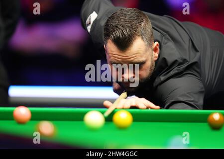 Newport, Großbritannien. 03. März 2022. Jimmy Robertson in Aktion. BetVictor Welsh Open Snooker 2022, Tag 4 im International Convention Center Wales, The Celtic Manor Resort, Newport on Donnerstag 3. March 2022. PIC by Andrew Orchard/Andrew Orchard Sports Photography/Alamy Live News Credit: Andrew Orchard Sports Photography/Alamy Live News Stockfoto