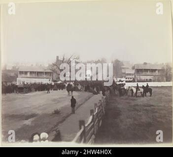 Kunst inspiriert von der Prozession von Truppen und Zivilisten auf dem Weg zur Einweihung des Soldiers National Cemetery, Gettysburg, Pennsylvania, 19. November 1863, Albumen-Silberdruck aus Glasnegativ, Bild: 17,6 × 20,8 cm (6 15/16 × 8 3/16 in.), Fotografien, Isaac G. Tyson (Amerikaner, 1833–1913, Klassische Werke, die von Artotop mit einem Schuss Moderne modernisiert wurden. Formen, Farbe und Wert, auffällige visuelle Wirkung auf Kunst. Emotionen durch Freiheit von Kunstwerken auf zeitgemäße Weise. Eine zeitlose Botschaft, die eine wild kreative neue Richtung verfolgt. Künstler, die sich dem digitalen Medium zuwenden und die Artotop NFT erschaffen Stockfoto