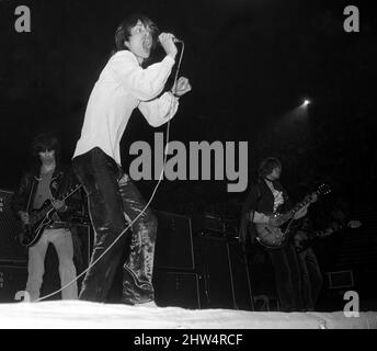 Rolling Stones treten beim NME Poll Winners Concert am 12.. Mai 1968 auf; sie gewannen die beste R&B-Gruppe Stockfoto