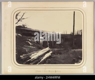 Von der Winterszene inspirierte Kunst mit der Restle Bridge entlang der Atlantic & Great Western Railway, 1862–64, Albumensilberdruck aus Glasnegativ, Bild: 18,7 x 23,8 cm (7 3/8 x 9 3/8 Zoll), Fotografien, James Fitzallen Ryder (Amerikaner, 1826–1904, Klassische Werke, die von Artotop mit einem Schuss Moderne modernisiert wurden. Formen, Farbe und Wert, auffällige visuelle Wirkung auf Kunst. Emotionen durch Freiheit von Kunstwerken auf zeitgemäße Weise. Eine zeitlose Botschaft, die eine wild kreative neue Richtung verfolgt. Künstler, die sich dem digitalen Medium zuwenden und die Artotop NFT erschaffen Stockfoto