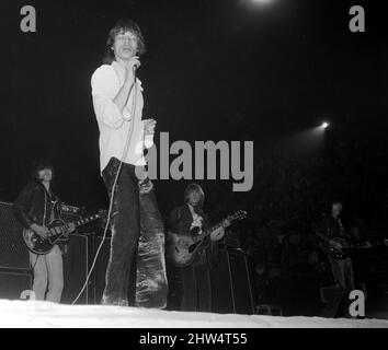 Rolling Stones treten beim NME Poll Winners Concert am 12.. Mai 1968 auf; sie gewannen die beste R&B-Gruppe Stockfoto