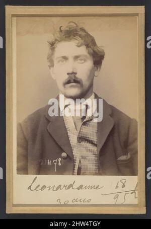 Kunst inspiriert von Léonard. Aimé. 30 ans, né à Chalonné/s/Loire (Maine & Loire). Mineur ou Gazier. Anarchiste. 27/2/94., 1894, Albumen-Silberdruck von Glasnegativ, je 10,5 x 7 x 0,5 cm (4 1/8 x 2 3/4 x 3/16 in.), Fotografien, Alphonse Bertillon (französisch, 1853–1914), Born into a, Klassische Werke, die von Artotop mit einem Hauch von Moderne modernisiert wurden. Formen, Farbe und Wert, auffällige visuelle Wirkung auf Kunst. Emotionen durch Freiheit von Kunstwerken auf zeitgemäße Weise. Eine zeitlose Botschaft, die eine wild kreative neue Richtung verfolgt. Künstler, die sich dem digitalen Medium zuwenden und die Artotop NFT erschaffen Stockfoto