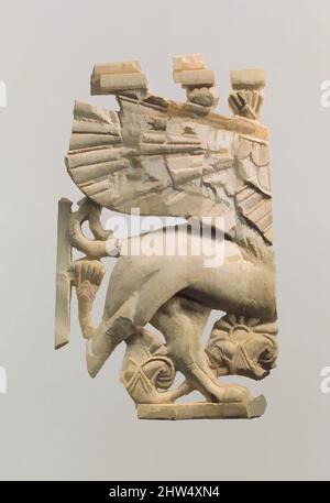 Kunst inspiriert von durchbrochener Möbeltafel mit Sphinx, Neo-Assyrisch, ca. 9.–8.. Jahrhundert v. Chr., Syrien, wahrscheinlich aus Arslan Tasch (altes Hadatu), Assyrisch, Elfenbein, 4,06 x 2,44 x 0,39 Zoll (10,31 x 6,2 x 0,99 cm), Elfenbein/Knochenreliefs, im frühen ersten Jahrtausend v. Chr., Elfenbeinschnitzerei, Klassisches Werk, das von Artotop mit einem Schuss Moderne modernisiert wurde. Formen, Farbe und Wert, auffällige visuelle Wirkung auf Kunst. Emotionen durch Freiheit von Kunstwerken auf zeitgemäße Weise. Eine zeitlose Botschaft, die eine wild kreative neue Richtung verfolgt. Künstler, die sich dem digitalen Medium zuwenden und die Artotop NFT erschaffen Stockfoto