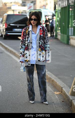 Bettina Looney vor der Missoni Fashion Show während der Mailänder Fashion Week Herbst/Winter 2022/2023 Stockfoto