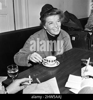 Die Schauspielerin Katharine Hepburn wurde in Bray, Irland, fotografiert, wo sie den Film „der Löwe im Winter“ dreht. 14.. Dezember 1967. Stockfoto