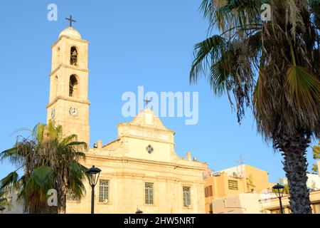 Nahaufnahme des Glockenturms der Kirche der Heiligen Jungfrau Maria in Chania, Griechenland Stockfoto