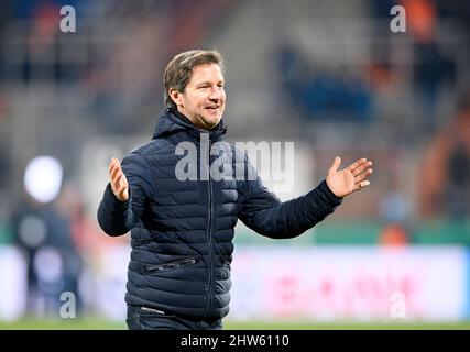 Jubel zum Finale Jochen SAIER (FR, Management Sport) Fußball DFB Cup Viertelfinale, VfL Bochum (BO) - SC Freiburg (FR) 1: 2 aet, am 2.. März 2022 in Bochum/Deutschland. Â Stockfoto