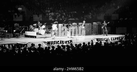 Rolling Stones treten beim NME Poll Winners Concert am 12.. Mai 1968 auf; sie gewannen die beste R&B-Gruppe Stockfoto