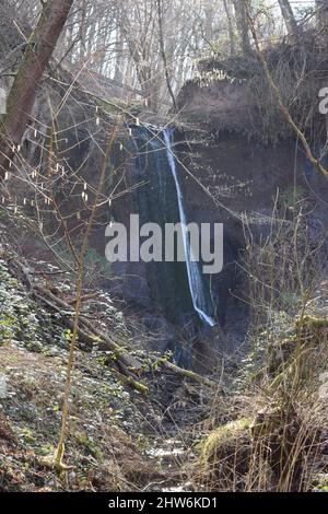 Wasserfall der Wolfsschlucht in der Eifel Stockfoto