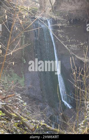 Wasserfall der Wolfsschlucht in der Eifel Stockfoto