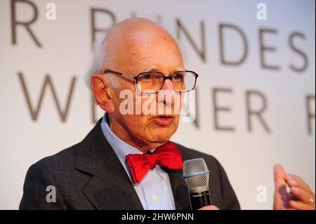 Wien, Österreich. 22. September 2013. Eric Richard Kandel ist österreichisch-amerikanischer Psychiater, Physiologe, Neurowissenschaftler, Verhaltensbiologe und Biochemiker Stockfoto