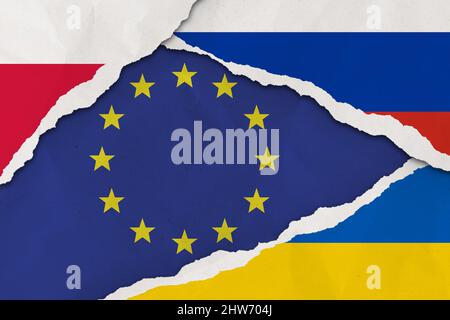 Ukraine, Russland, Europäische Union und Polen Flagge zerrissene Papier Grunge Hintergrund. Abstract Ukraine Russland Politik Konflikte, Krieg Konzept Textur backgr Stockfoto