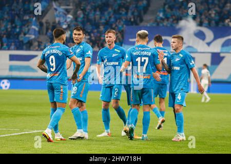 Sankt Petersburg, Russland. 03. März 2022. Die Spieler von Zenit werden während des Fußballspiels des russischen Pokals zwischen Zenit Sankt Petersburg und Kamaz Naberezhnye Chelny in der Gazprom Arena gesehen.Endstand; Zenit 6:0 Kamaz. (Foto von Maksim Konstantinov/SOPA Images/Sipa USA) Quelle: SIPA USA/Alamy Live News Stockfoto