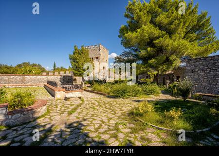 Venezianischer Turm in der antiken Stadt im Butrint Nationalpark, Buthrotum, Albanien Stockfoto