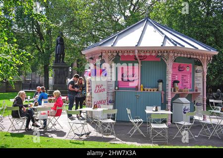 Viktorianische Snack-Bar, Princes Street Gardens, Edinburgh, Lothian, Schottland, Vereinigtes Königreich Stockfoto