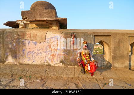 Indien Madyha Pradesh Orchha. Porträt eines heiligen Mannes (Sadhu) Stockfoto