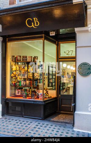 Goldsboro Books bei 27 Cecil Court - unabhängiger Laden, spezialisiert auf Erstausgabe und signierte Bücher, mit neuen und alten Titeln. Flicker Alley Plakette. Stockfoto